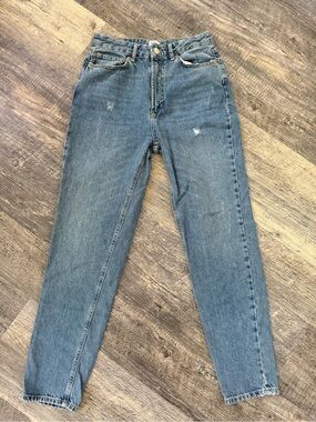 BDG UO Mom High-Rise Denim Jeans
